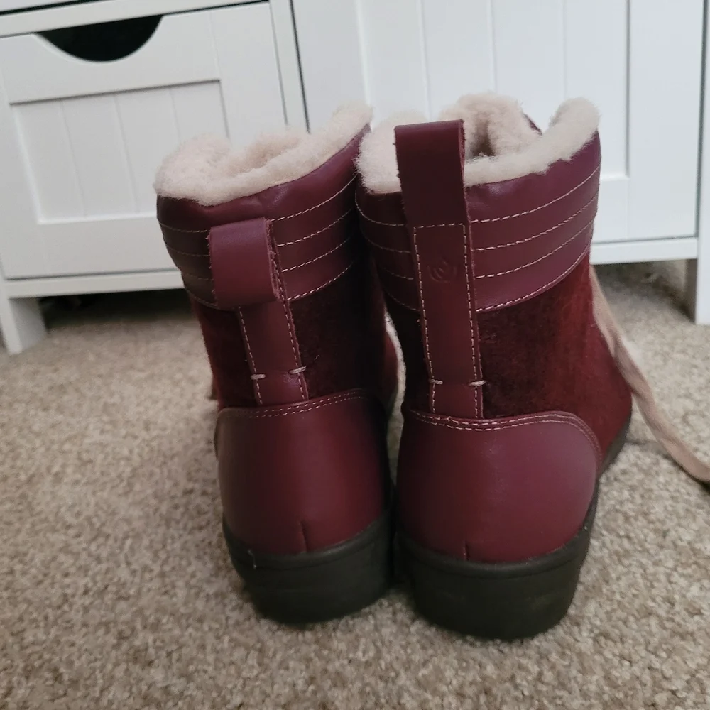 Women's Spenco Burgundy Boots with Fur Details, Size 7.5 - Picture 7 of 9